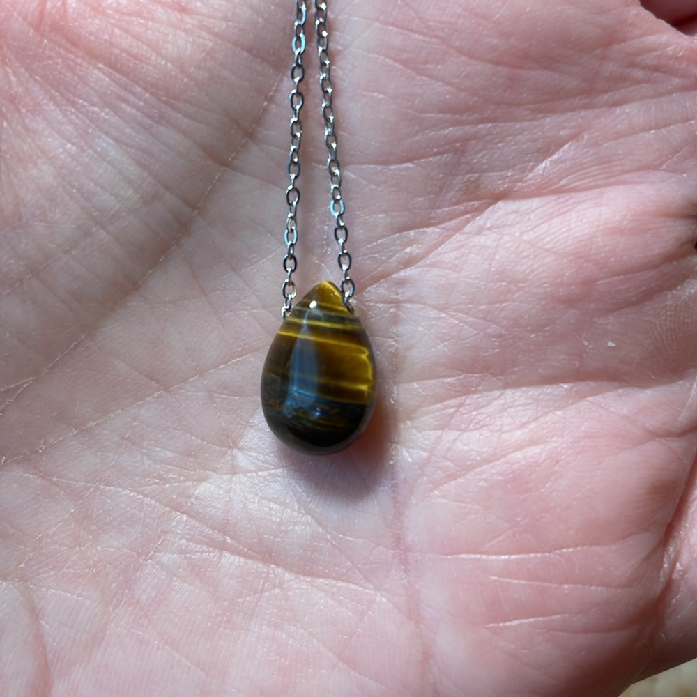 Tiger Eye Tear Drop Pear Shape Pendant Necklace Natural Crystal Healing